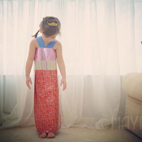 4χρονη δημιουργεί με τη μητέρα της εκπληκτικά φορέματα από χαρτί (38)