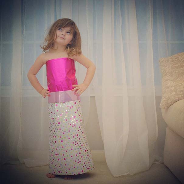 4χρονη δημιουργεί με τη μητέρα της εκπληκτικά φορέματα από χαρτί (47)
