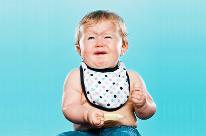 Απίθανες αντιδράσεις μωρών που δοκιμάζουν λεμόνι για πρώτη φορά