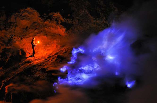 Ηφαίστειο με μπλε λάβα (4)