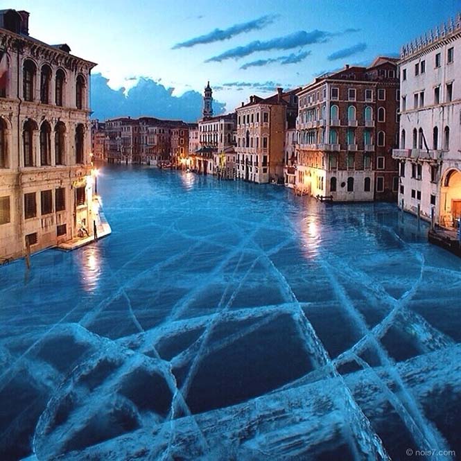 Σουρεαλιστικές εικόνες με τα κανάλια της Βενετίας εντελώς παγωμένα (5)