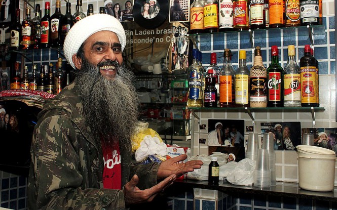 Osama Bin... Barman | Φωτογραφία της ημέρας
