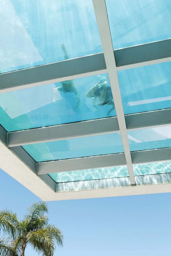 Σπίτι με γυάλινη πισίνα στην οροφή (2)