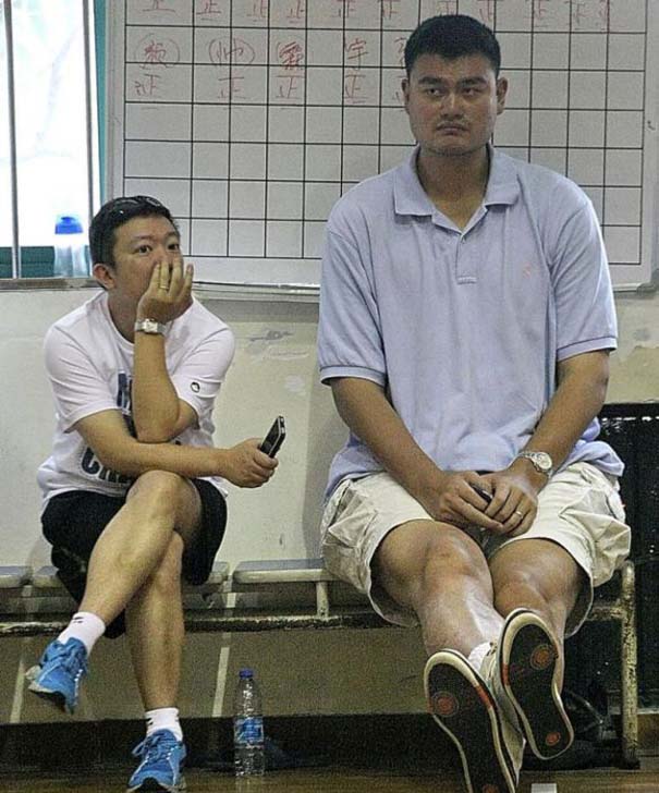 Ο Yao Ming κάνει τα πάντα να φαίνονται μικροσκοπικά μπροστά του (6)