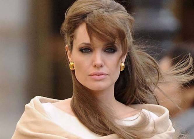 Angelina Jolie σε πολύ νεαρή ηλικία (1)