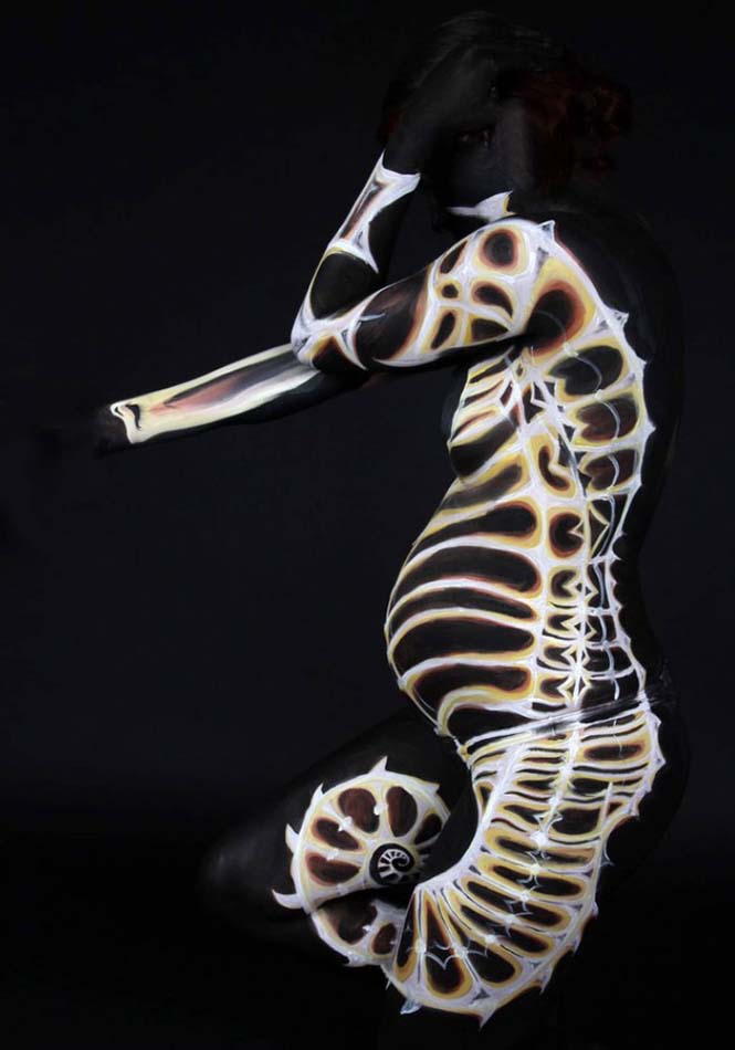 Άνθρωποι μεταμορφώνονται σε ζώα με την τέχνη του body painting (14)