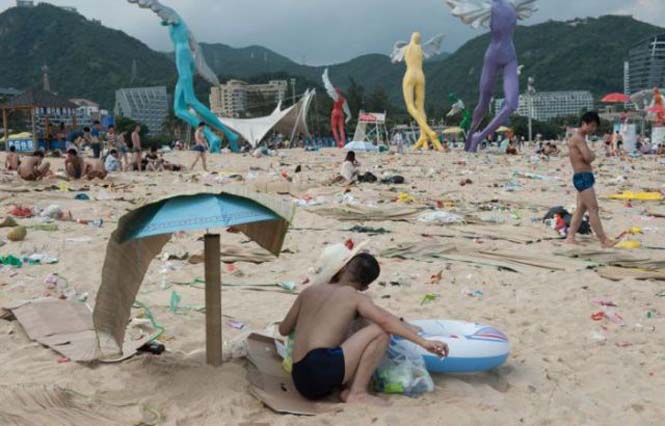 Εν τω μεταξύ, σε κάποια παραλία της Κίνας... (9)