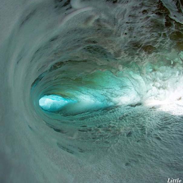 Εντυπωσιακές φωτογραφίες μέσα σε γιγάντια κύματα (13)