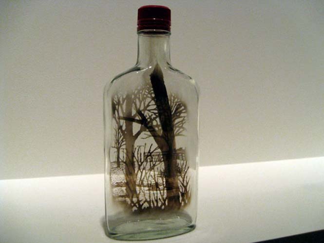 Εντυπωσιακή τέχνη με καπνό μέσα σε μπουκάλια (6)