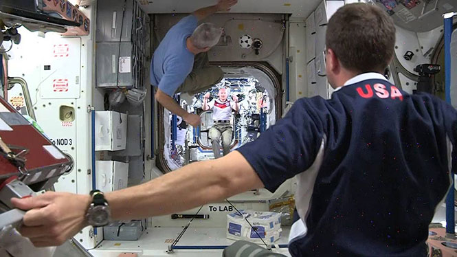 Πως διασκεδάζουν οι αστροναύτες κατά τη διάρκεια του Mundial