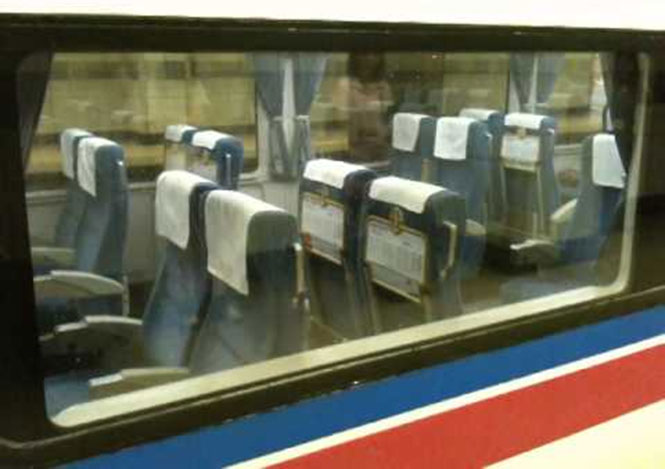 Τρένο με περιστρεφόμενα καθίσματα