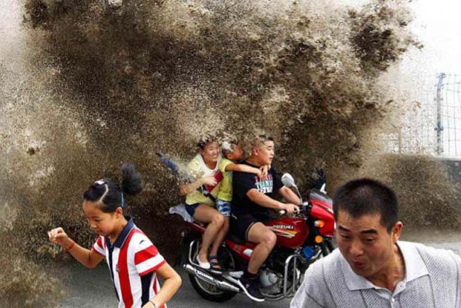 Τεράστιο παλιρροιακό κύμα στην Κίνα (11)