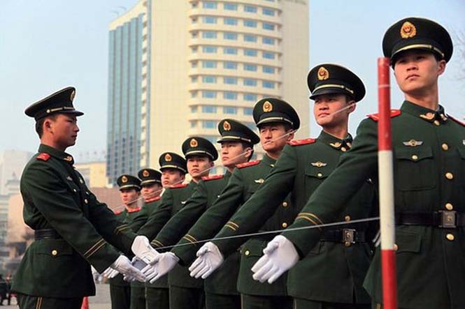 Εκπαίδευση κινέζικης αστυνομίας για την στρατιωτική παρέλαση (1)