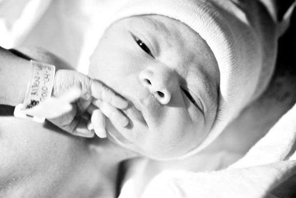 Το θαύμα της γέννησης σε μοναδικές φωτογραφίες (11)