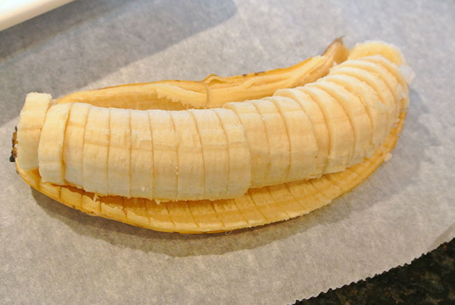 Πως να τεμαχίσετε μια μπανάνα