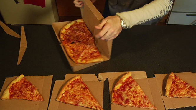 Μετατρέψτε το κουτί πίτσας σε πιατάκια