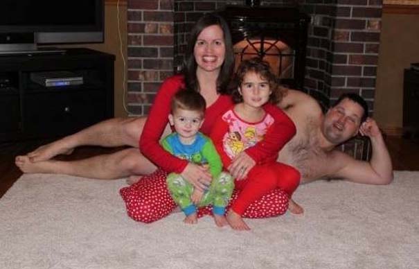 30 από τις πιο περίεργες χριστουγεννιάτικες οικογενειακές φωτογραφίες (1)