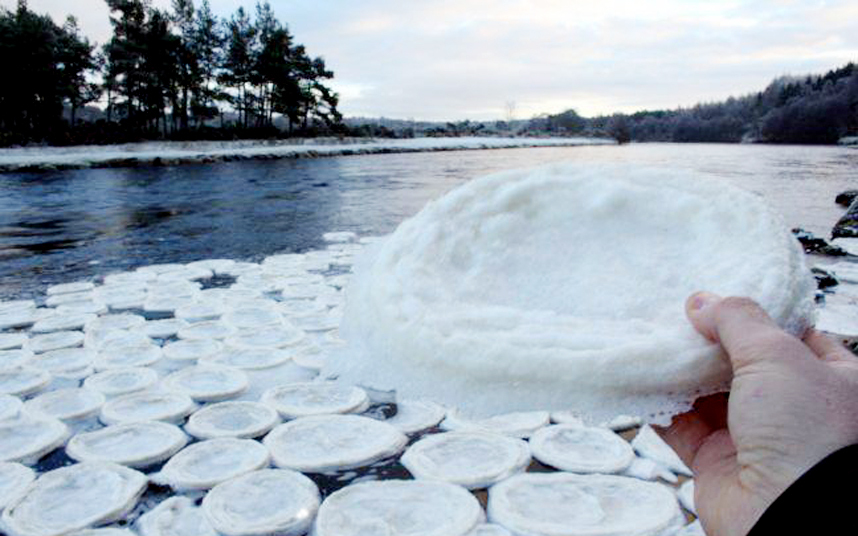 Πιατάκια από παγο με δημιουργό την Φύση | Φωτογραφία της ημέρας