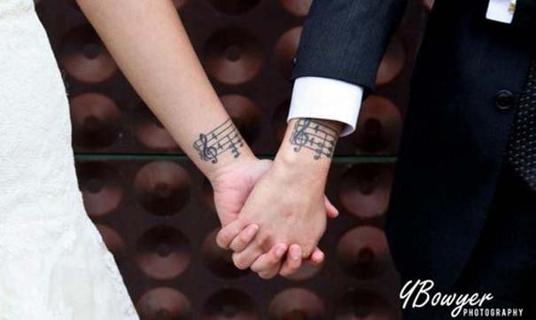 33 ζευγάρια που ενώθηκαν με ένα πρωτότυπο ή παράξενο τατουάζ (4)