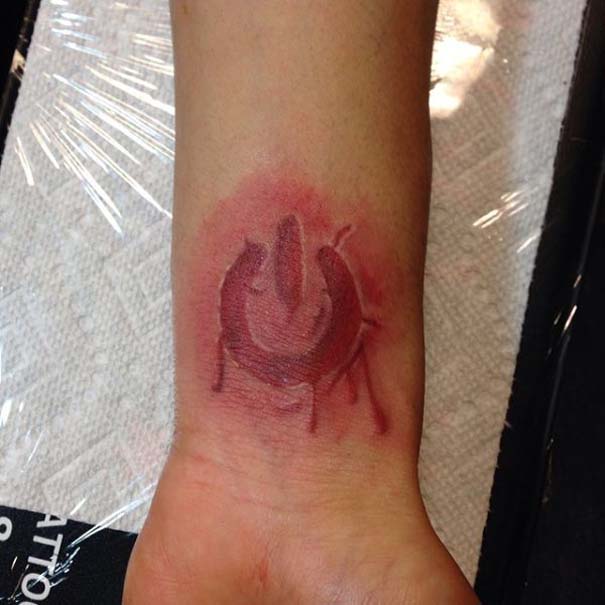 17 τατουάζ που προκαλούν ανατριχίλα (15)