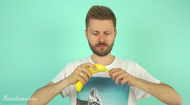 Ο σωστός τρόπος για να ξεφλουδίσετε μια μπανάνα