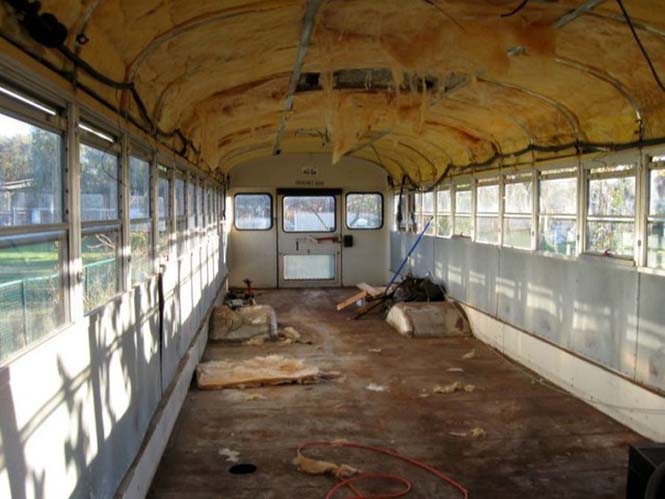 Μετατροπή παλιού σχολικού λεωφορείου σε κινητό σπίτι (1)