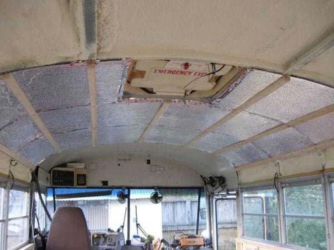 Μετατροπή παλιού σχολικού λεωφορείου σε κινητό σπίτι (5)