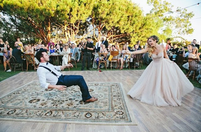 Γαμήλιος χορός με μαγικό τρικ