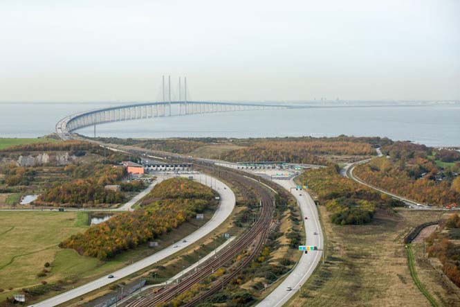 Αυτή η καταπληκτική γέφυρα μετατρέπεται σε τούνελ και συνδέει την Δανία με την Σουηδία (2)