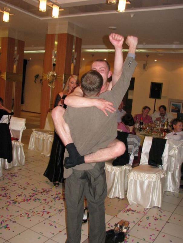 Παράξενα και ξεκαρδιστικά στιγμιότυπα γάμων στην Ρωσία (40)