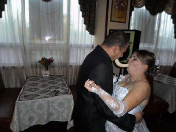 Παράξενα και ξεκαρδιστικά στιγμιότυπα γάμων στην Ρωσία (3)