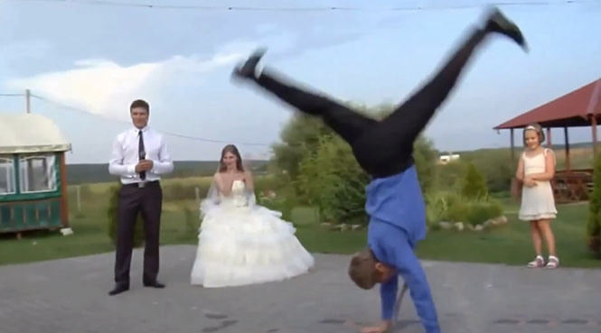 Τρελοί χοροί σε ρώσικους γάμους