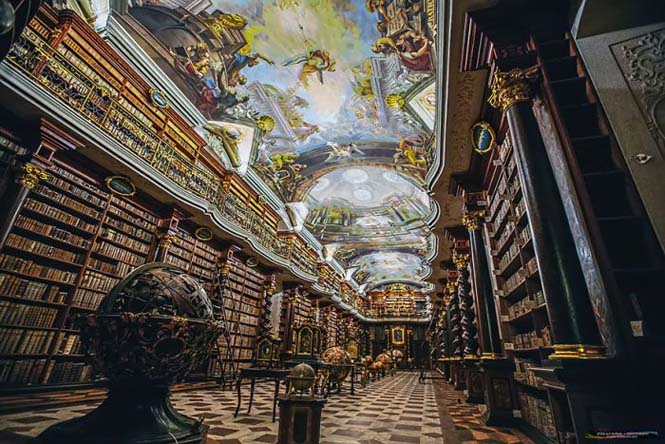 Στην Τσεχία βρίσκεται μια από τις πιο εντυπωσιακές βιβλιοθήκες στον κόσμο (6)
