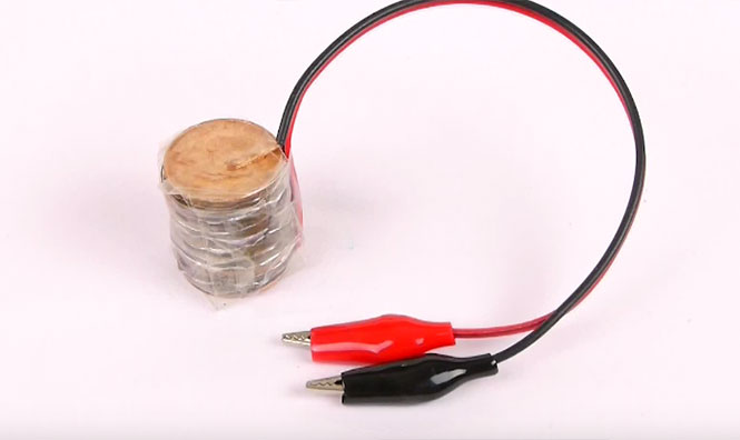 Πως να φτιάξετε μια μπαταρία από κέρματα