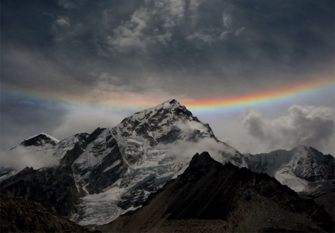 Ουράνιο τόξο πάνω από το Everest | Φωτογραφία της ημέρας