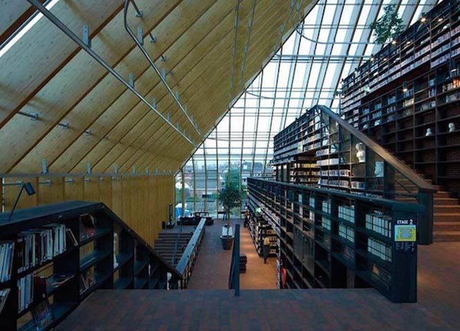 Γυάλινη 5όροφη βιβλιοθήκη στην Ολλανδία (3)