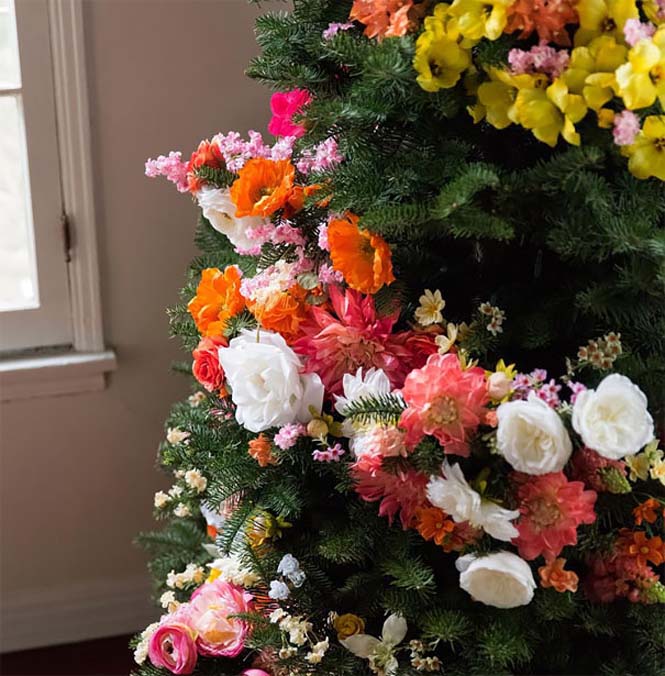 Στολισμοί χριστουγεννιάτικου δένδρου με λουλούδια (3)
