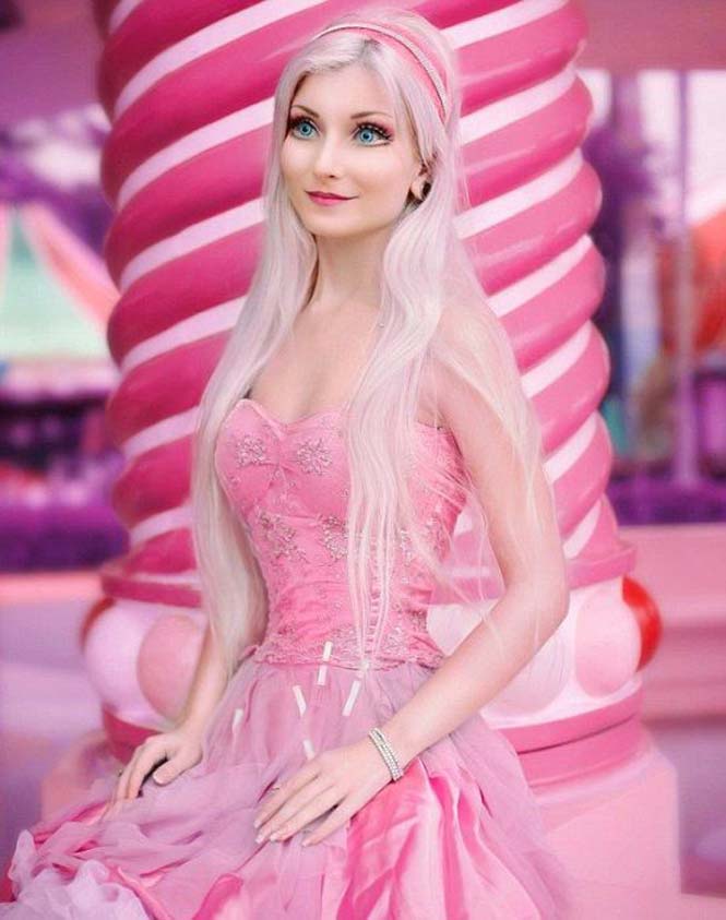 Η Adressa Damiani είναι μια ανθρώπινη κούκλα Barbie από την Βραζιλία (5)