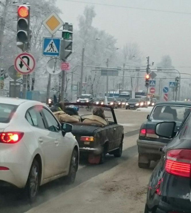 Μόνο στην Ρωσία θα κυκλοφορούσαν έτσι μέσα στον Χειμώνα (1)