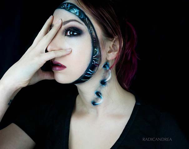 Makeup artist με απίστευτη φαντασία μετατρέπει τον εαυτό της σε τρομακτικά τέρατα (23)
