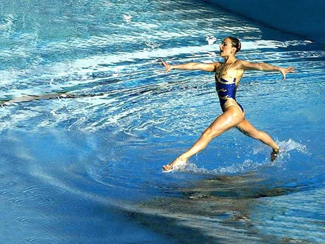 Φωτογραφίες συγχρονισμένης κολύμβησης που τραβήχτηκαν την κατάλληλη στιγμή (9)