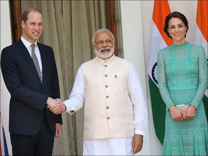 Ο πρίγκιπας William θα θυμάται για καιρό την χειραψία με τον πρωθυπουργό της Ινδίας (1)