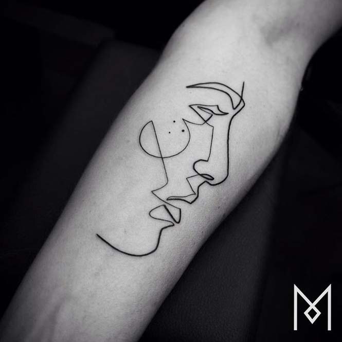 Τατουάζ με μια γραμμή από τον Mo Ganji (18)