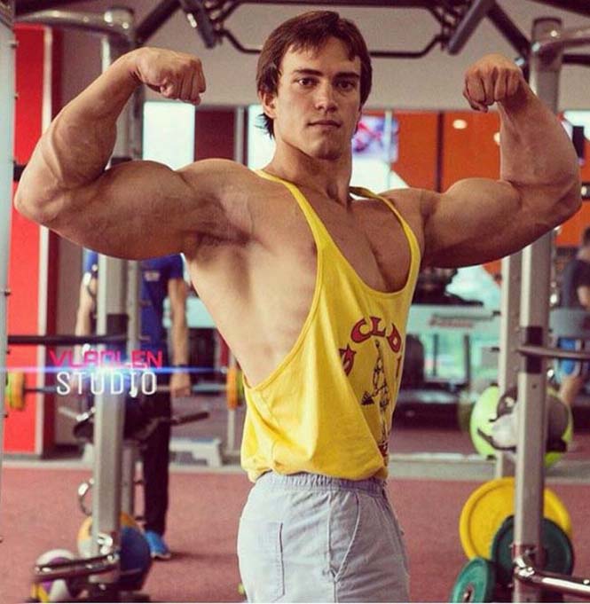 Ο Ρώσος bodybuilder που έχει εντυπωσιακή ομοιότητα με τον Arnold Schwarzenegger (4)