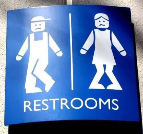 Πρωτότυπες και διασκεδαστικές πινακίδες σε τουαλέτες (3)