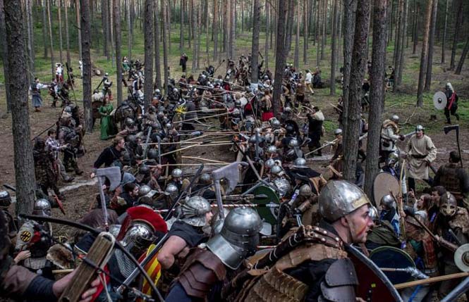 Χιλιάδες fans συγκεντρώθηκαν στην Τσεχία για να αναπαραστήσουν μια μάχη από το «The Hobbit» (4)
