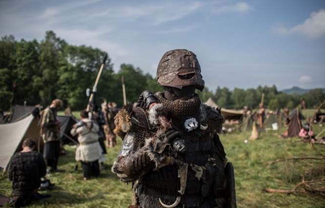 Χιλιάδες fans συγκεντρώθηκαν στην Τσεχία για να αναπαραστήσουν μια μάχη από το «The Hobbit» (19)
