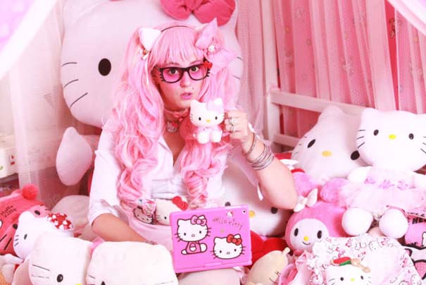 Λάτρης της Hello Kitty έχει ξοδέψει πάνω από 40 χιλιάδες δολάρια για την μανία της (4)