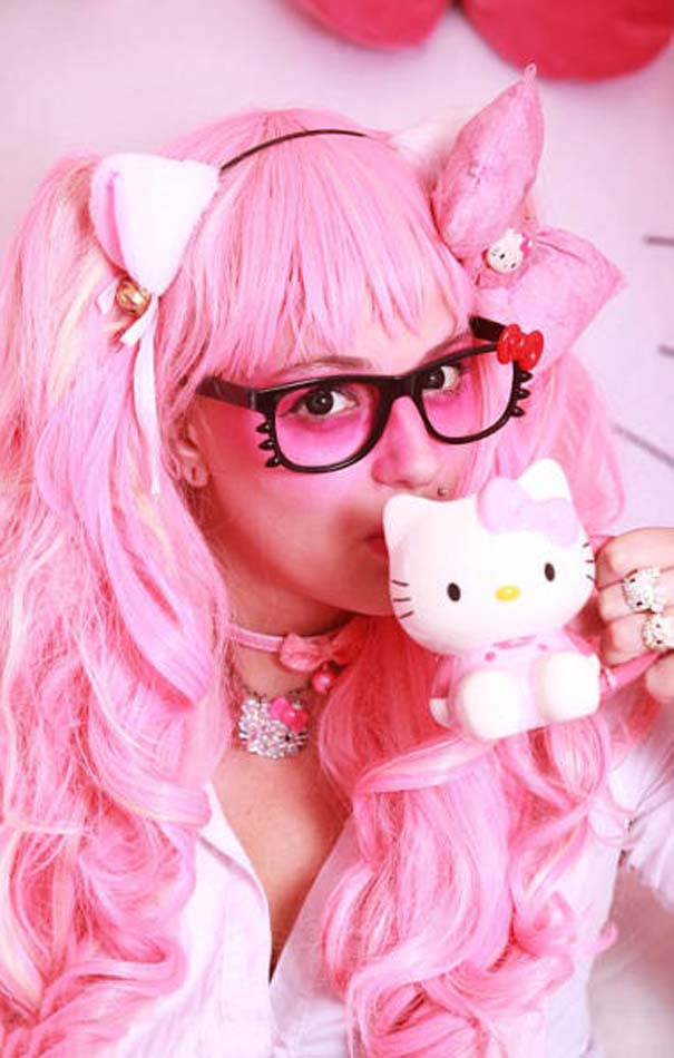 Λάτρης της Hello Kitty έχει ξοδέψει πάνω από 40 χιλιάδες δολάρια για την μανία της (12)