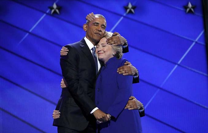 Obama & Clinton αγκαλιάστηκαν και οι χρήστες του Photoshop έδωσαν ρεσιτάλ (5)